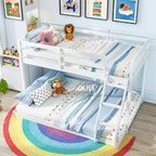 Letto a castello Twin Over Full con scaletta integrata e ringhiere di sicurezza in legno massello grigio/bianco