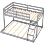 Letto a castello Twin Over Full con scaletta integrata e ringhiere di sicurezza in legno massello grigio/bianco